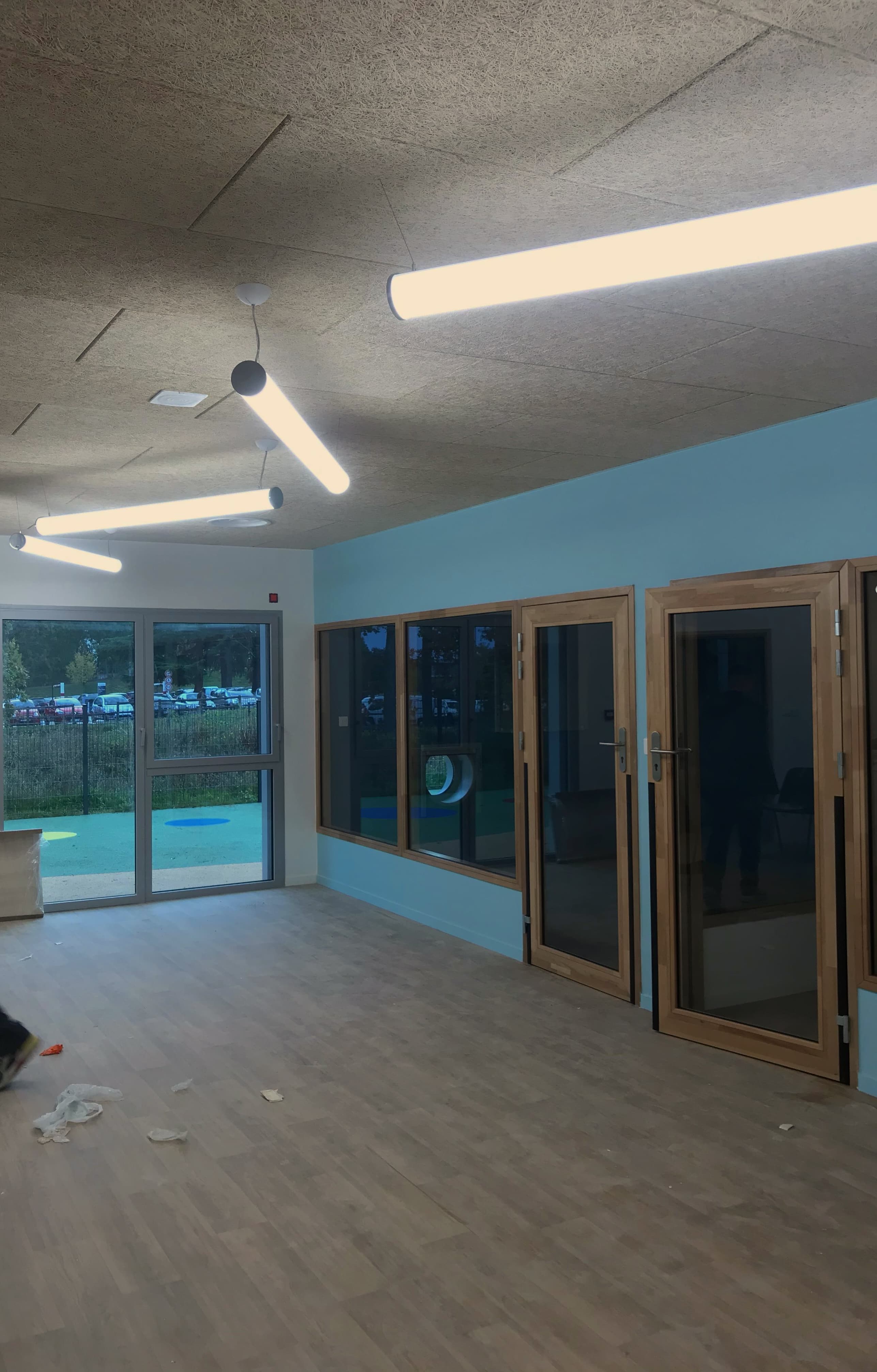 Installation électrique et éclairage dans les locaux d'une école maternelle